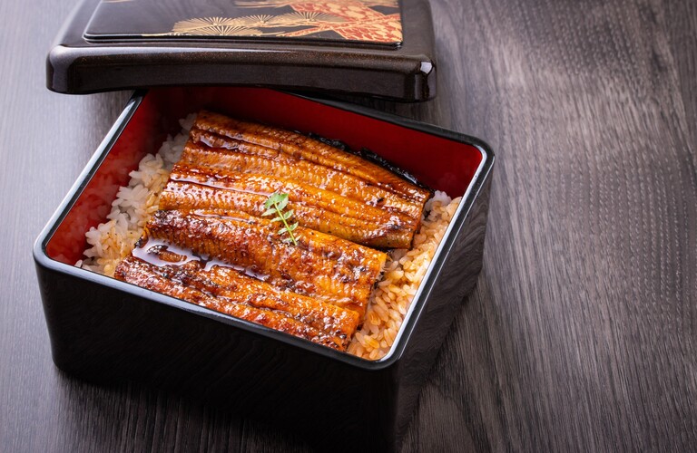 ギフトに最適な丁寧に焼き上げられた逸品 | 鰻の通販なら土井活鰻